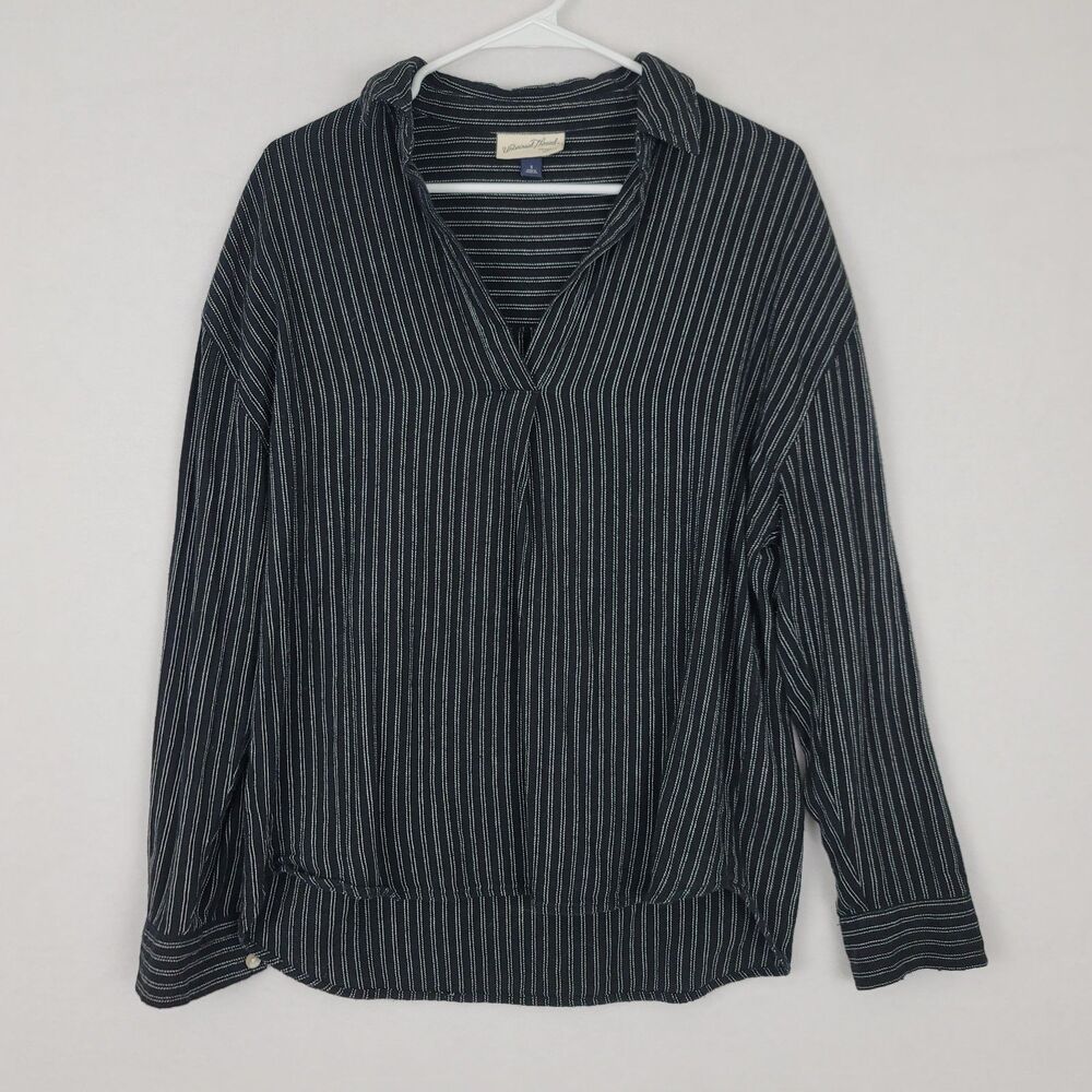 Universal Thread Small Long sleeve‎ black white striped Collared Women's Blouse